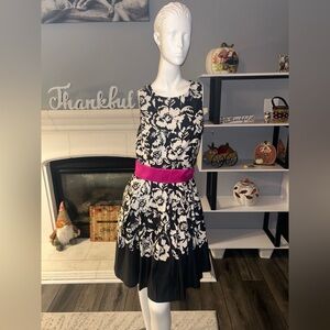 ELIZA J FLORAL COCKTAIL DRESS, KEYHOLE BACK, SIZE 8, WORN ONCE. HOLIDAY DRESS